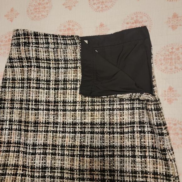 NEW LOFT Ann Taylor Tweed Shimmer Shift Skirt - Picture 7 of 10
